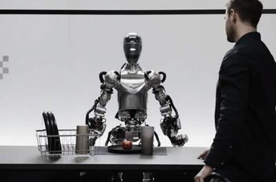 (ویدئو) ربات انسان‌نما مجهز به ChatGPT حین کار صحبت می‌کند و برای انجام کار‌ها دلیل می‌آورد