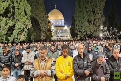 حضور ۴۰ هزار نمازگزار فلسطینی در مسجدالاقصی