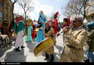 استقبال از نوروز با کارناوال شادی و عروسکی در همدان- عکس خبری تسنیم | Tasnim