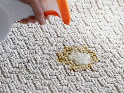 چگونه می توانم از روی فرش لکه روغن را پاک کنم؟