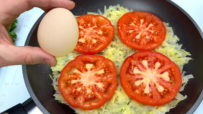 (ویدئو) پخت یک غذای ساده و سریع برلینی با گوجه، سیب زمینی و تخم مرغ
