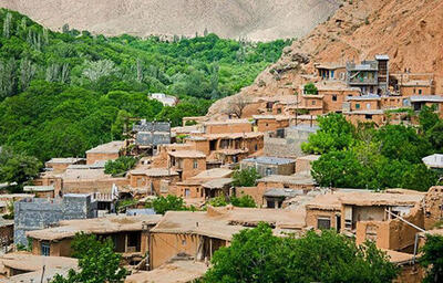 جلوه‌نمایی پایتخت نساجی ایران در روستای شکوفه‌های سیب