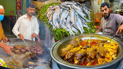 (ویدئو) غذای خیابانی محبوب در پیشاو پاکستان؛ نحوه پخت کله پاچه و کباب