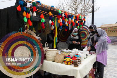 نمایشگاه نوروزی صنایع دستی در تاق‌بستان برگزار شد