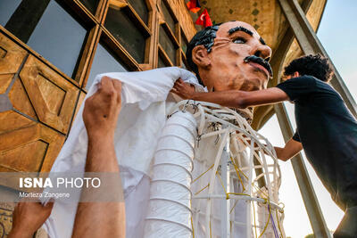 کاروان عروسکی در بوستان‌های بزرگ و برخی میدانگاه‌های اصلی تهران در نوروز