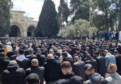 حضور 120 هزار نفر در دومین نماز جمعه مسجد الاقصی - تسنیم
