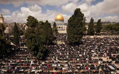 ۱۲۰هزار فلسطینی دومین نمازجمعه ماه رمضان را در مسجد الاقصی اقامه کردند/ خطیب مسجدلاقصی: تمام طرح ها و برنامه های رژیم صهیونیستی شکست خواهد خورد