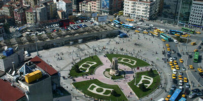 میدان تقسیم استانبول، میعادگاه توریست ها!