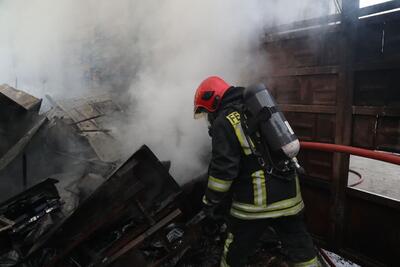 آتش سوزی انبار ضایعات در شهر مشهد مقدس
