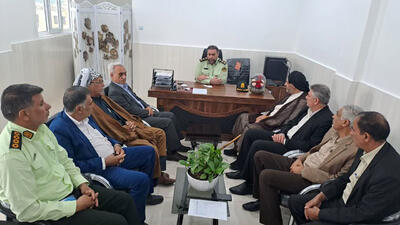 نشست صمیمی فرمانده انتظامی کرخه با سران طوایف+عکس