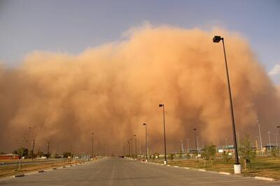 (ویدئو) طوفان شن وحشتناک در جاده‌های زاهدان