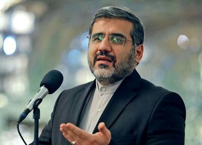 وزیر ارشاد: مطرح کردن مدام اسم افراد بحث نازلی است/ ایرانیان می‌توانند به ایران بیایند و منعی ندارند