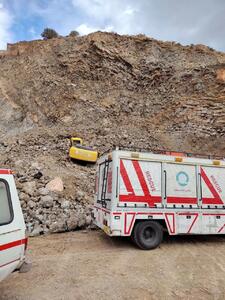 مرگ یک راننده بیل مکانیکی در  معدن سنگ وآهک «کرماک» رودبار