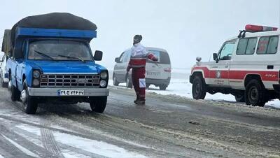امداد رسانی به ۱۷۰ نفر گرفتار شده در برف و‌کولاک شهرستان تکاب