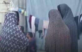 چرا «چادر نماز» به پوشش رسمی زنان غزه تبدیل شده است؟+ فیلم