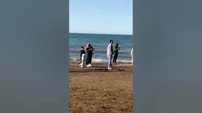 ویدئو وایرال شده از اجرای دو طلبه در ساحل محمودآباد