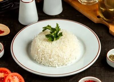 برنج را این‌گونه مصرف کنید تا چاق نشوید | اقتصاد24