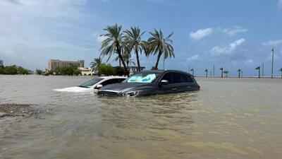 ببینید | بارش باران و سیل وحشتناک در عربستان