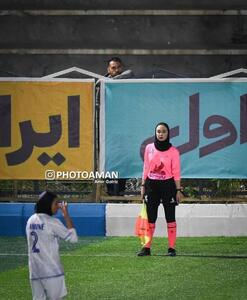 نگاه عاشقانه یک مرد به فوتبال زنان ایران + عکس | اقتصاد24