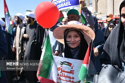 کفن پوش شدن زنان اردبیل تا پخش سرودهای حماسی در حمایت از مردم غزه