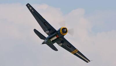 برش موتور یک هواپیمای آمریکایی در جنگ جهانی دوم (فیلم)