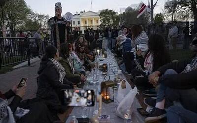 فیلم/ افطار اعتراضی مقابل کاخ سفید