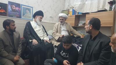 آیت الله حسینی بوشهری در منزل شهید القدس «محسن صداقت» حضور یافت