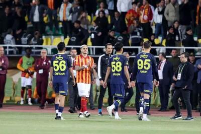 جنجال در فوتبال ترکیه؛ فنرباغچه ثانیه ۵۰ زمین را ترک کرد!؛ پشت پرده سوپرجام عجیب و تاریخی ترکیه