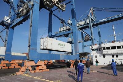 واردات بیش از ۴ میلیون و ۶۰۰ هزار تن کالا از بنادر استان مازندران طی یکسال