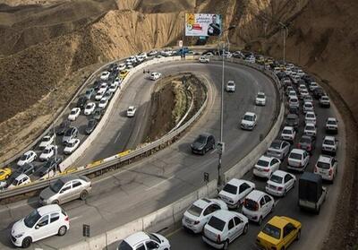 ببینید | ترافیک سنگین سفرهای عید فطر جاده چالوس را یک‌طرفه کرد