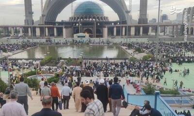 فیلم/ حضور پرشمار مردم برای اقامه نماز عید فطر در مصلی تهران