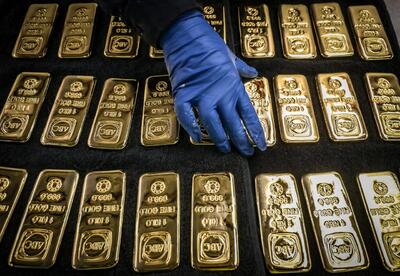 عبور قیمت طلای جهانی از مرز ۲۴۰۰ دلار