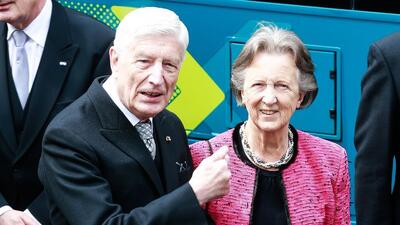 نخست وزیر سابق هلند دست در دست اوژنی، همسرش با اتانازی در سن ۹۳ سالگی درگذشتند.