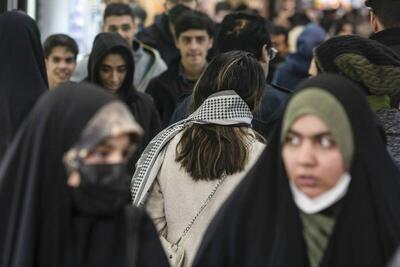 برخوردهای سلبی پلیس در ماجرای حجاب / آیا نیروی انتظامی از امروز قانون حجاب را اجرا می‌کند؟ | اقتصاد24