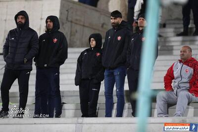 عکس| بیرانوند روی سکوهای آزادی قندیل بست! - پارس فوتبال | خبرگزاری فوتبال ایران | ParsFootball