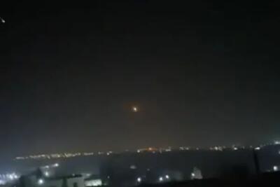 لحظه برخورد موشک‌ها به فرودگاه بن گوریون اسرائیل+ فیلم - اندیشه معاصر