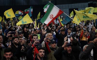 (ویدئو) ابراز خوشحالی جمعی از مردم لبنان در حمایت از حمله ایران به اسرائیل