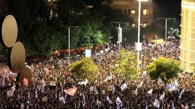 (ویدئو) تظاهرات هزاران اسرائیلی علیه نتانیاهو در تل‌آویو
