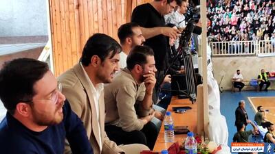 لحظات پرالتهاب نکیسا مدیرعامل ذوب‌آهن درسالن پیامبر - پارس فوتبال | خبرگزاری فوتبال ایران | ParsFootball