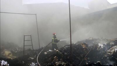 آتش سوزی انبار ضایعات در شهرک صنعتی محمودآباد