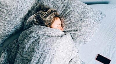 چرا زنان نسبت به مردان خواب بی کیفیت تری دارند؟