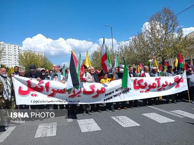 راهپیمایی زنجانی‌ها در حمایت از عملیات وعده صادق