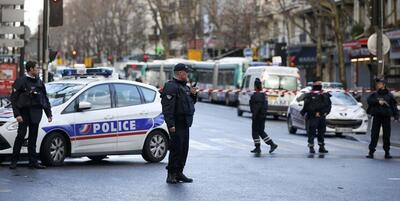 ببینید | تصاویر تازه از حضور نیروهای امنیتی فرانسه در مقابل کنسولگری ایران در پاریس