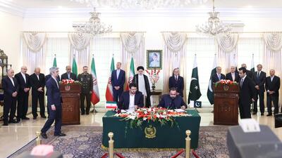 امضای ۸ سند همکاری میان ایران و پاکستان
