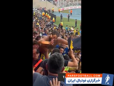 وقتی خوان ریکلمه در نقش لیدر هواداران بوکاجونیورز ظاهر می شود / فیلم - پارس فوتبال | خبرگزاری فوتبال ایران | ParsFootball