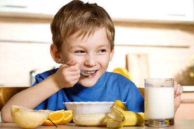 از توجه به صبحانه کودکان غافل نشوید | صبحانه مهم ترین وعده غدایی است