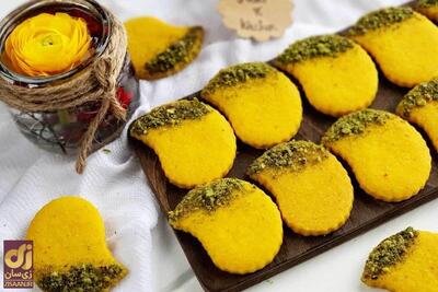 طرز تهیه شیرینی زعفرانی خوشمزه خانگی برای عید نوروز