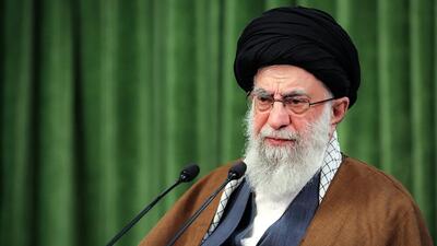 رهبر انقلاب: هدف از تحریم در تنگنا گذاشتن نظام جمهوری اسلامی است