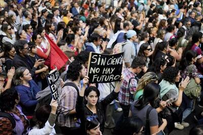 تظاهرات دانشجویی در آرژانتین 