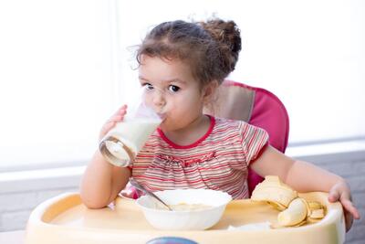خواص شیر ماجان برای کودکان بالای 1 سال